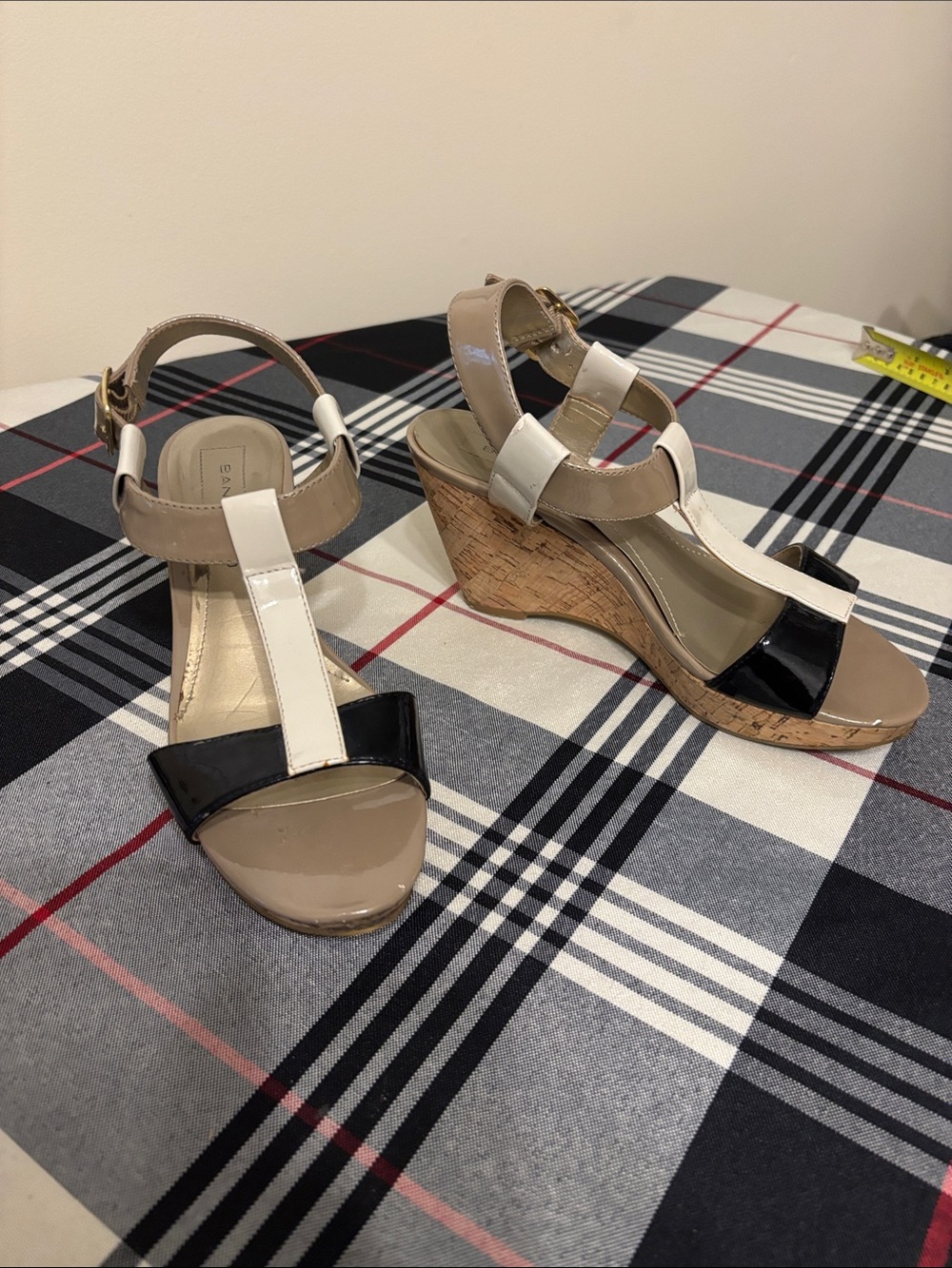 Bandolino Ivory, Black and Tan Women’s Sandals